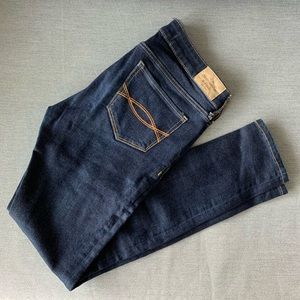 ABERCROMBIE & FITCH Deep Blue Skinny Jeans
